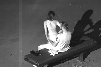 एक हंसमुख इतालवी पोर्न स्टार के फुल सेक्स पिक्चर साथ गले पर एक रसदार चुंबन ।