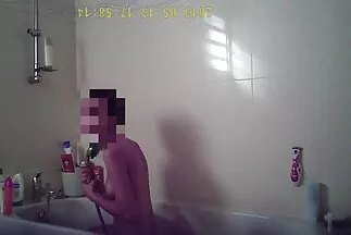 एक युवा गोरा उंगली ने अपने नितंबों को फैलाया और वहां एक धूमकेतु सेक्सी फुल मूवी वीडियो पाया जो हलचल कर रहा था ।